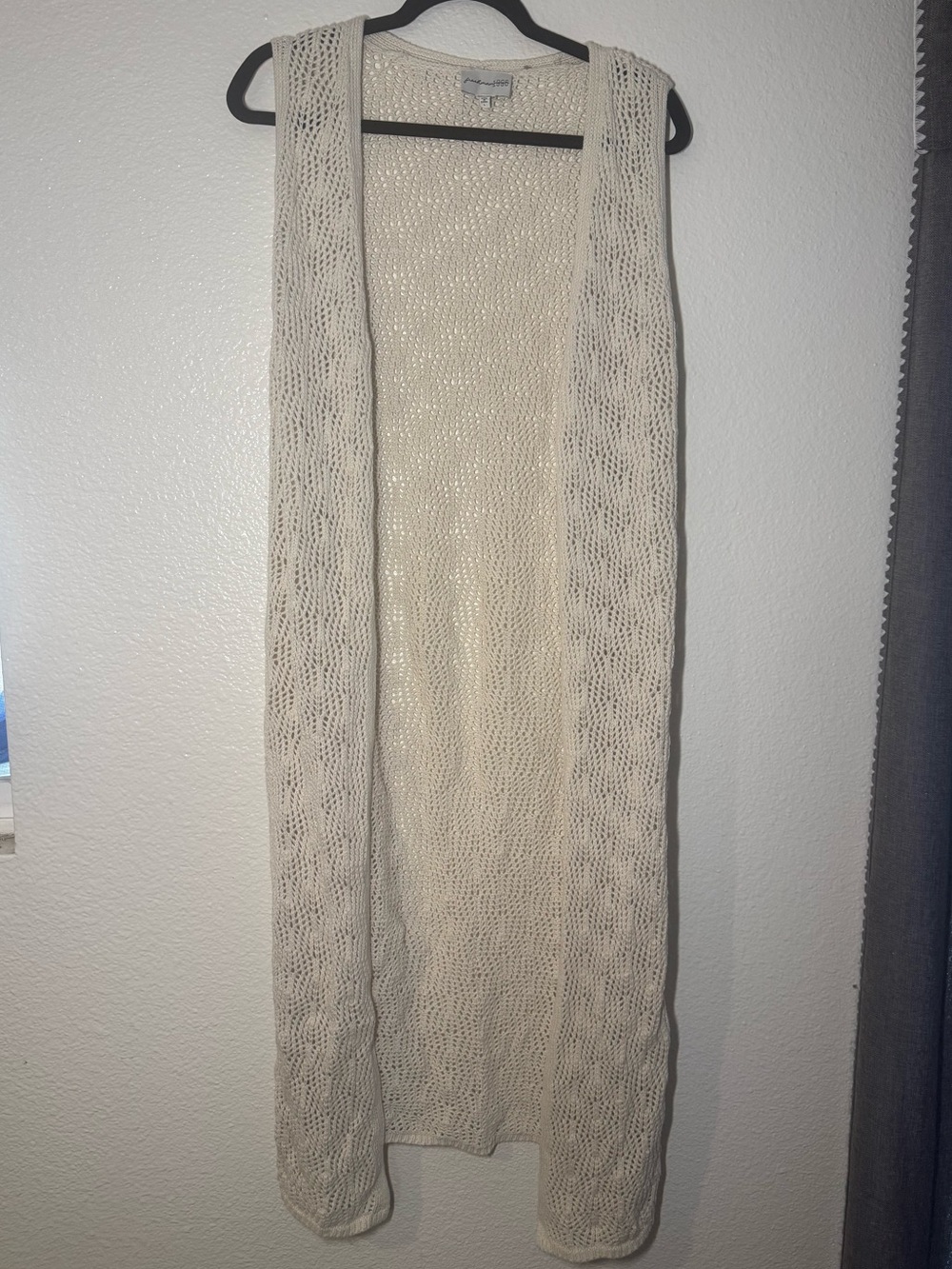 2 piece Cream Open-Knit Long Vest with crop tank. - Picture 7 of 9